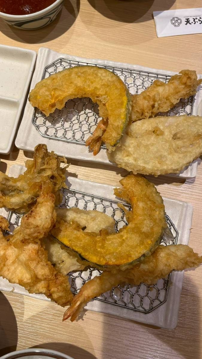 兩盤剛炸好的天ぷら